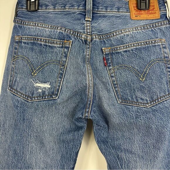 LEVI’S 501 Women’s Rose Flower Embroidered Blue Distressed Denim Jeans Sz 25 - Picture 7 of 10